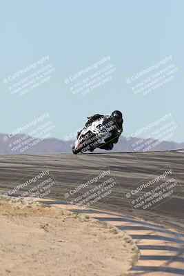 media/Dec-07-2025-CVMA (Sun) [[3e7d2de5dc]]/Race 7-Formula Lightweight Twins Shootout/